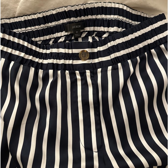 JCREW Pull-On Cropped Striped Pants. Navy Blue Stripes. Size 2. NWOT! - Picture 6 of 11